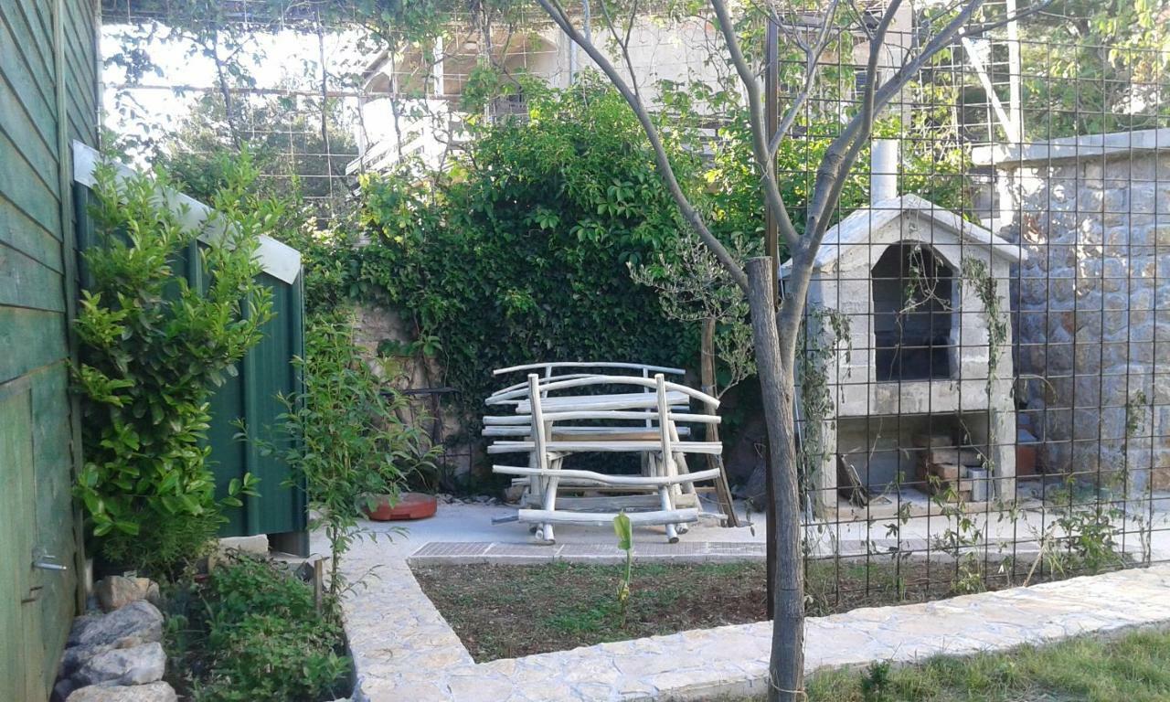 Apartmani Marija Starigrad Paklenica Exterior photo